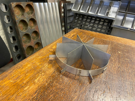 2 stekers afmeting 110x60/20 mm met 6 punten en voorzien van handgreep.